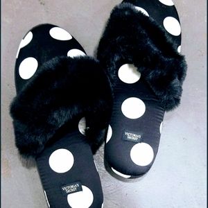 VS slippers